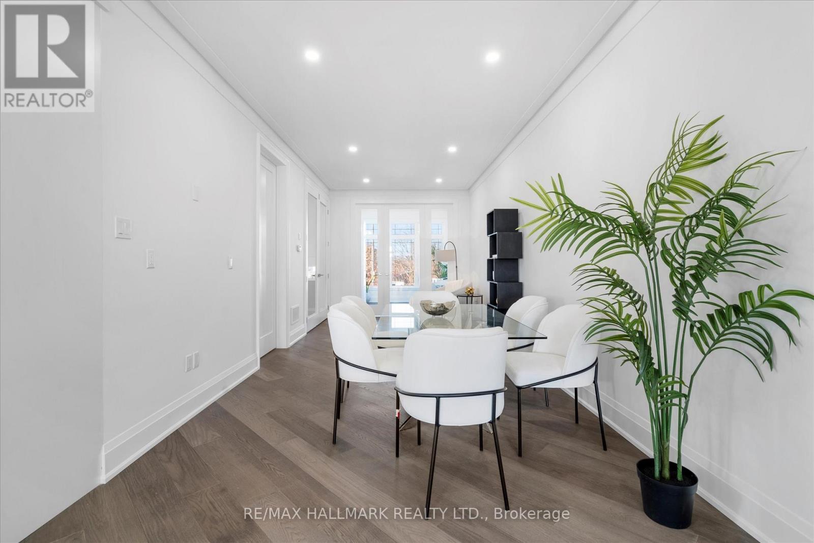 1B - 27 Antonio Court, Toronto, ON - Indoor