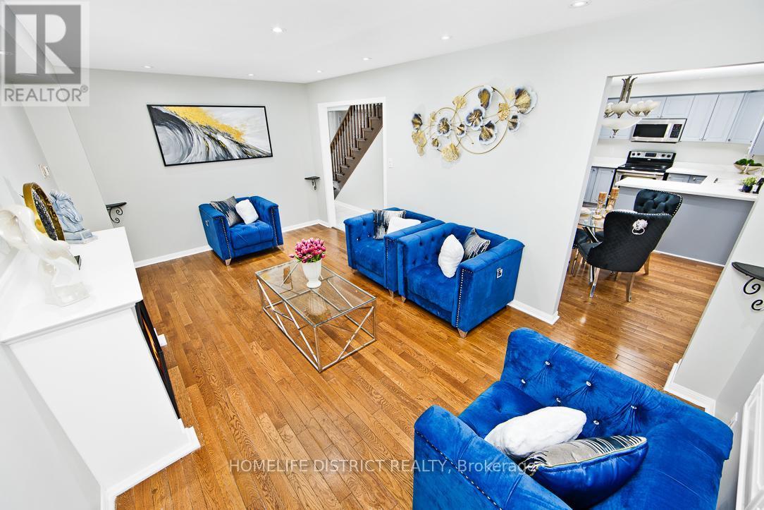 50 Weldrick Crescent, Clarington, ON - Indoor Photo Showing Other Room