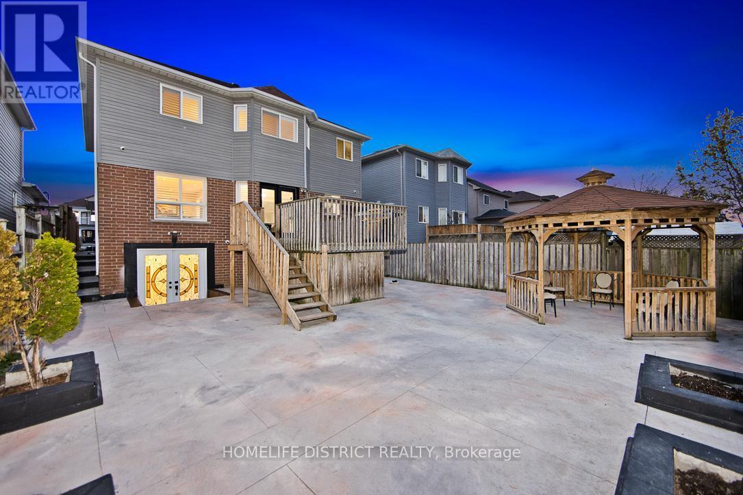 50 Weldrick Crescent, Clarington, ON - Outdoor