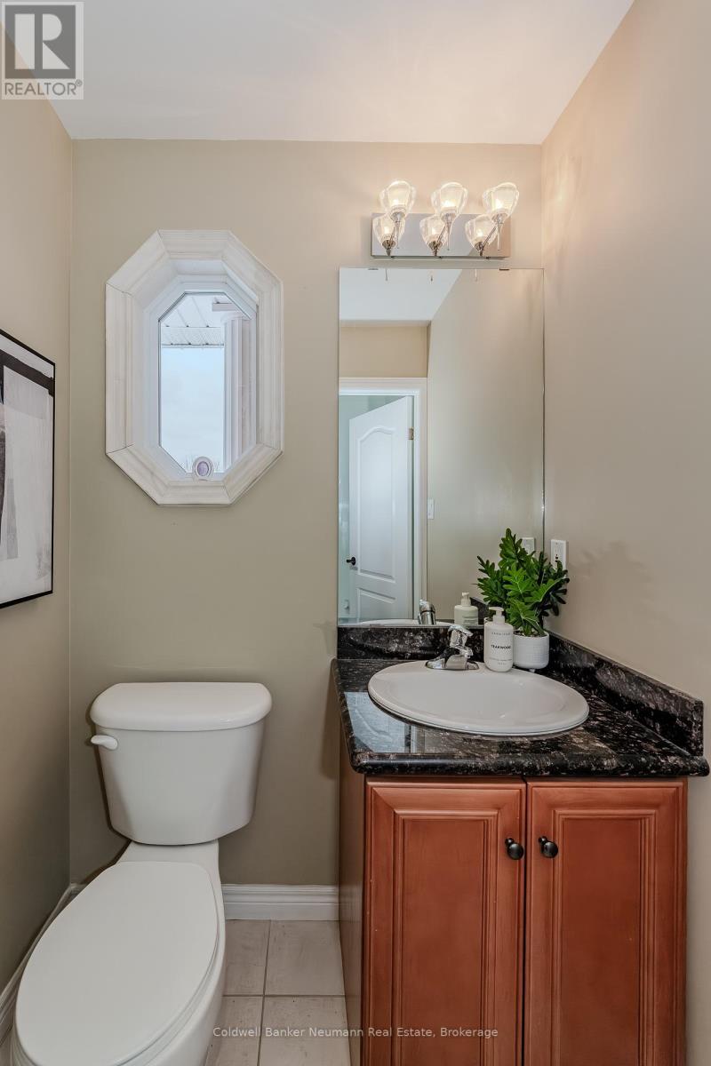 32 Forest Ridge Road, Erin, ON - Indoor Photo Showing Bathroom