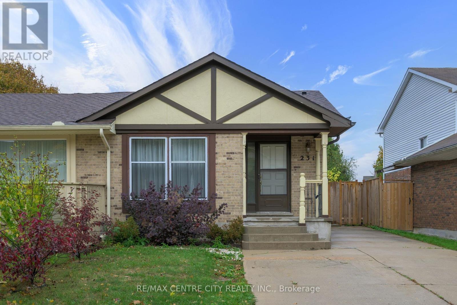 231 Banbury Road, London South (South T), ON - Outdoor