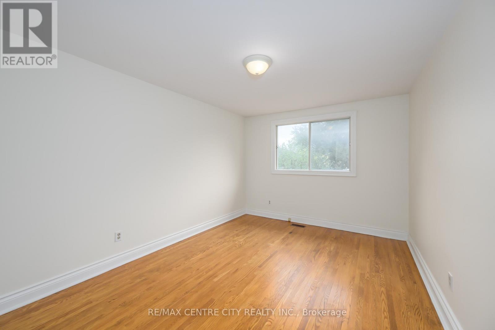 231 Banbury Road, London South (South T), ON - Indoor Photo Showing Other Room