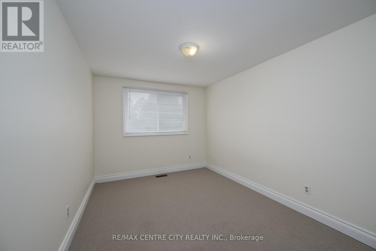 231 Banbury Road, London South (South T), ON - Indoor Photo Showing Other Room