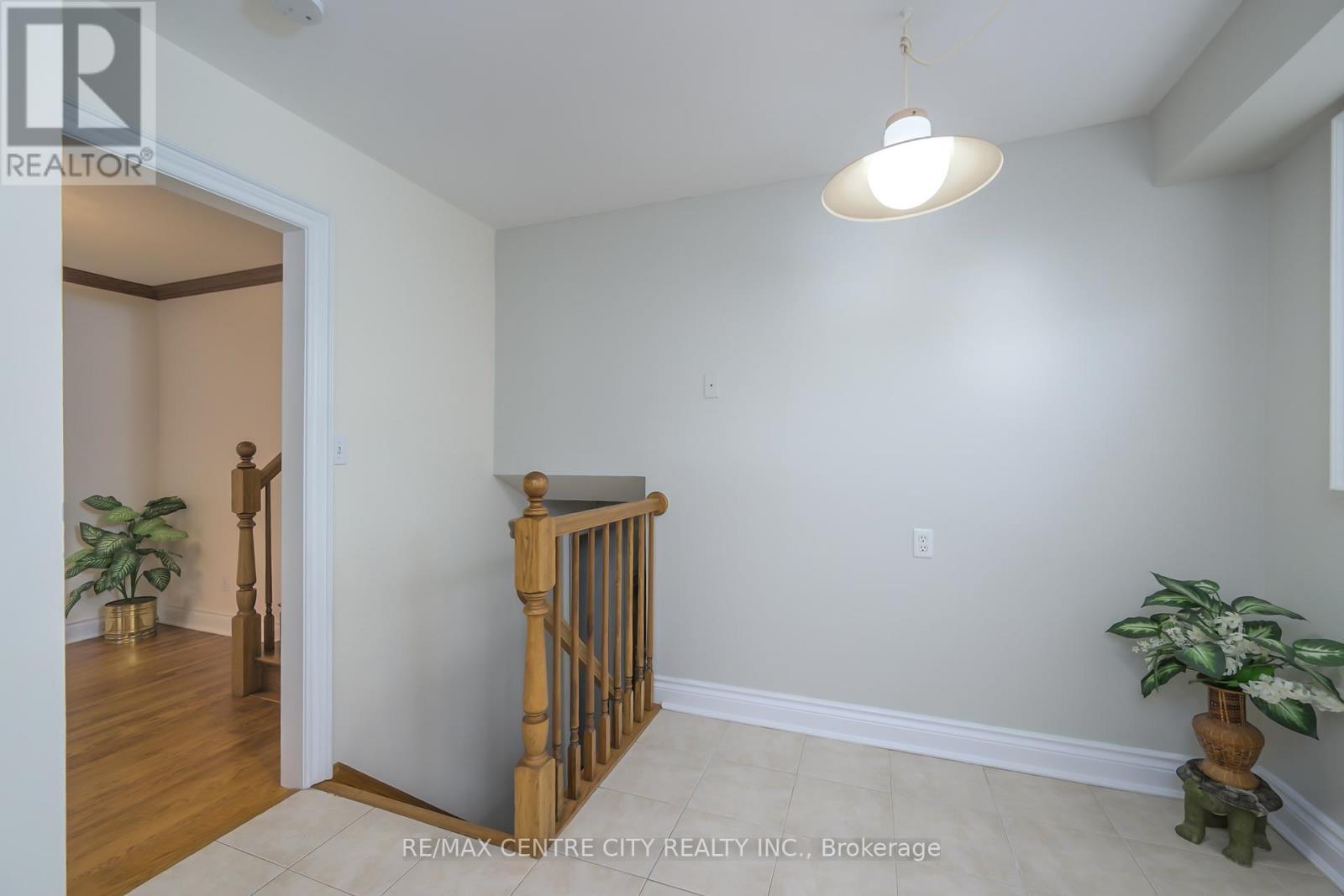 231 Banbury Road, London South (South T), ON - Indoor Photo Showing Other Room