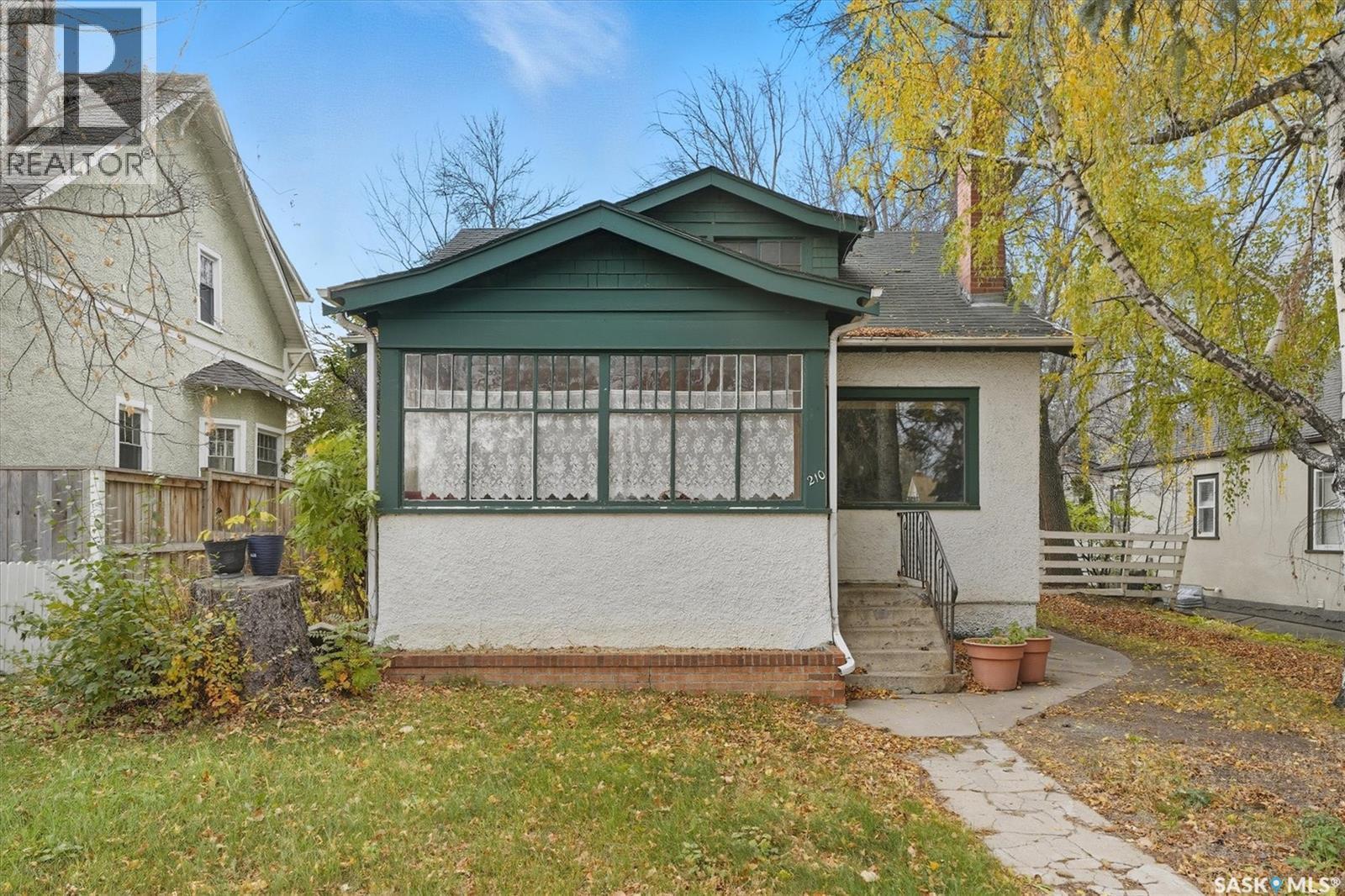 210 8Th Street E, Saskatoon, SK - Outdoor