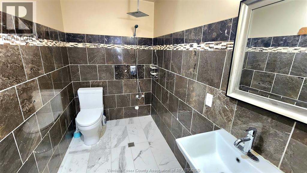 286 Ouellette Avenue, Windsor, ON