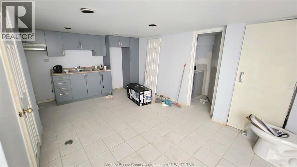 286 Ouellette Avenue, Windsor, ON