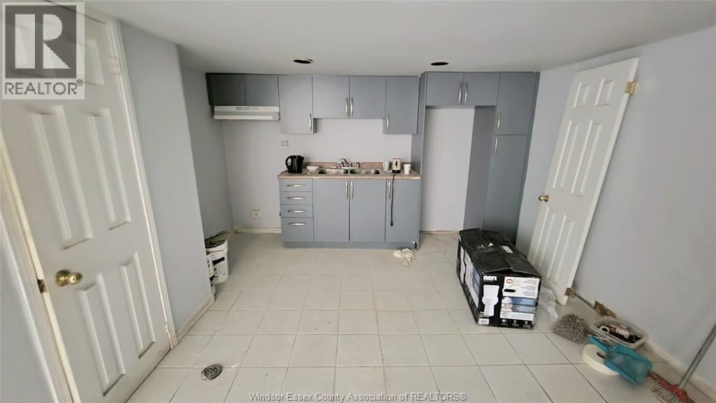 286 Ouellette Avenue, Windsor, ON