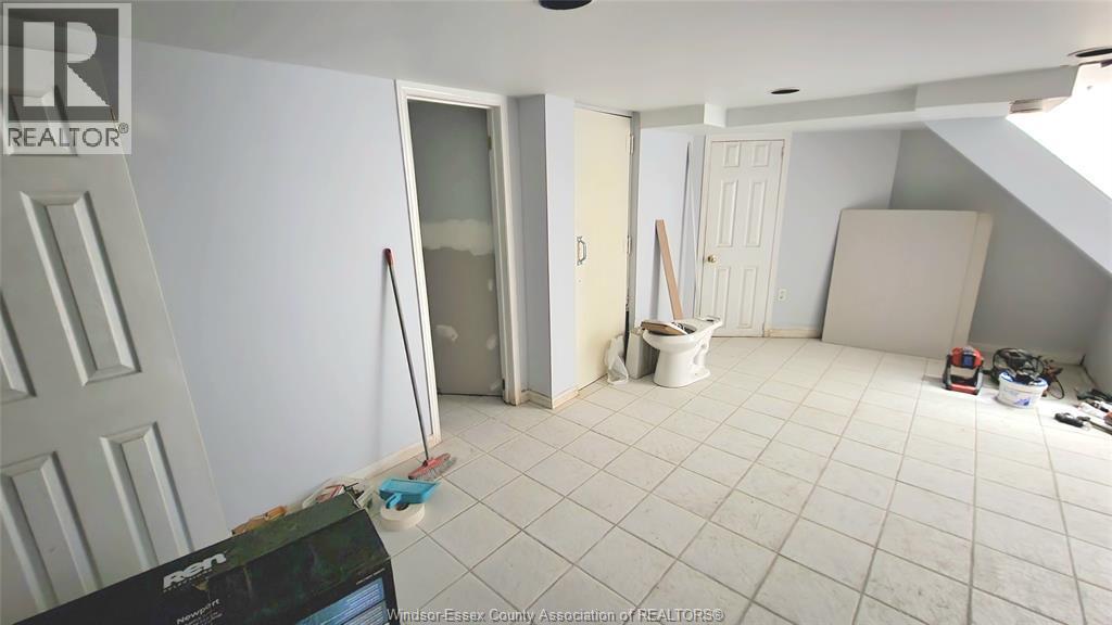 286 Ouellette Avenue, Windsor, ON