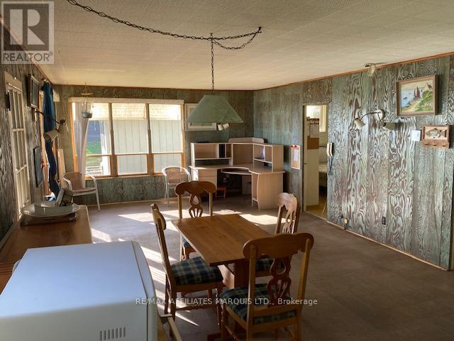 38 Hamilton Island Road, South Glengarry, ON - Indoor Photo Showing Dining Room