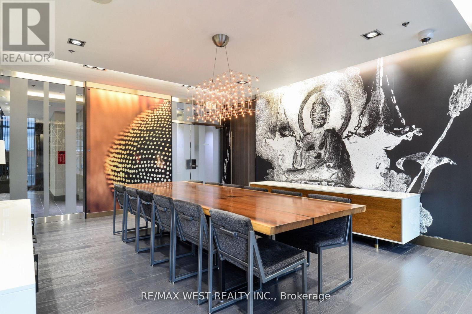 1802 - 30 Nelson Street, Toronto, ON - Indoor Photo Showing Dining Room