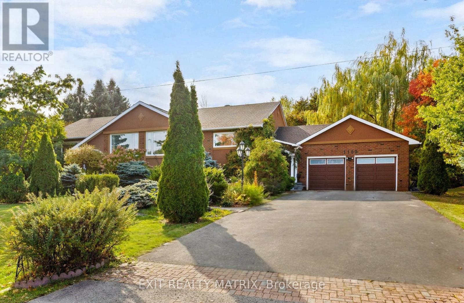 1100 Moffatt Drive, Ottawa, ON - Outdoor