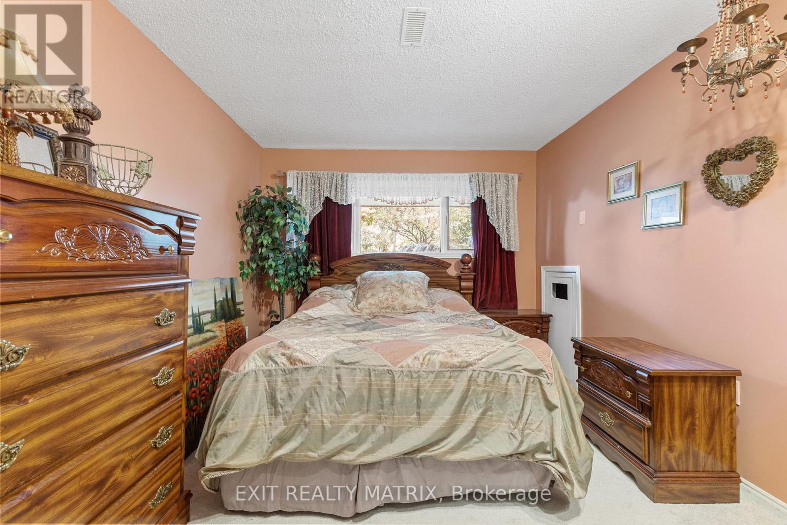 (original) bedroom 2 - 1100 Moffatt Drive, Ottawa, ON - Indoor Photo Showing Bedroom