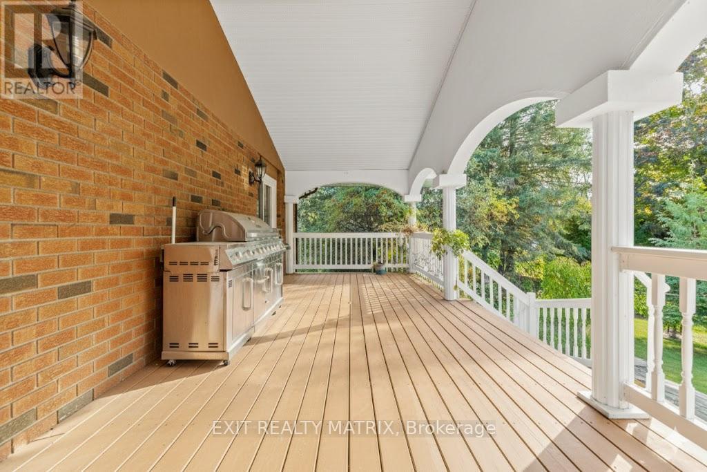 Back porch - 1100 Moffatt Drive, Ottawa, ON - Outdoor With Deck Patio Veranda With Exterior