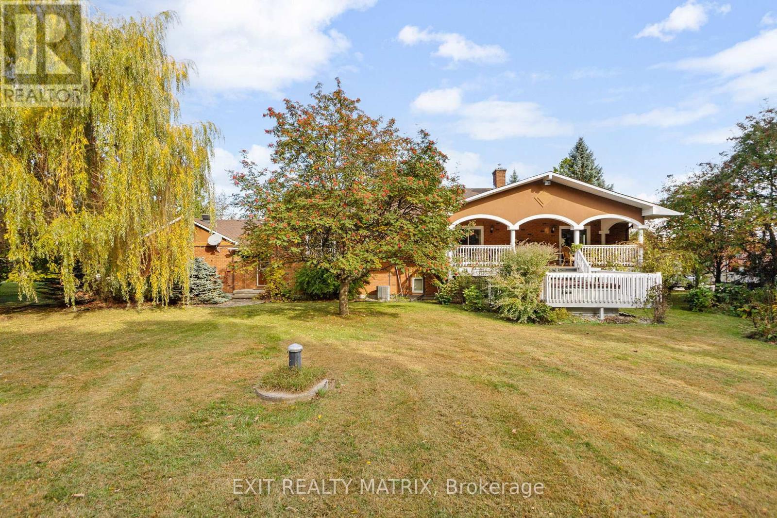 1100 Moffatt Drive, Ottawa, ON - Outdoor With Deck Patio Veranda