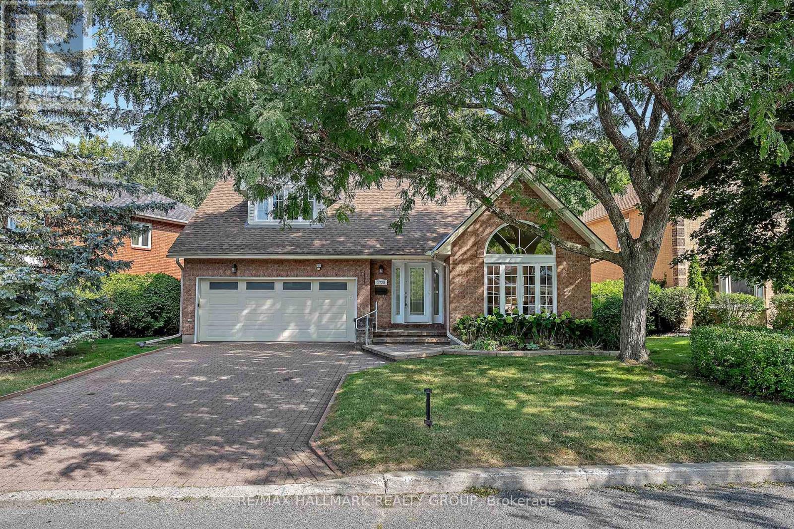 1725 Autumn Ridge Drive, Ottawa, ON - Outdoor With Facade