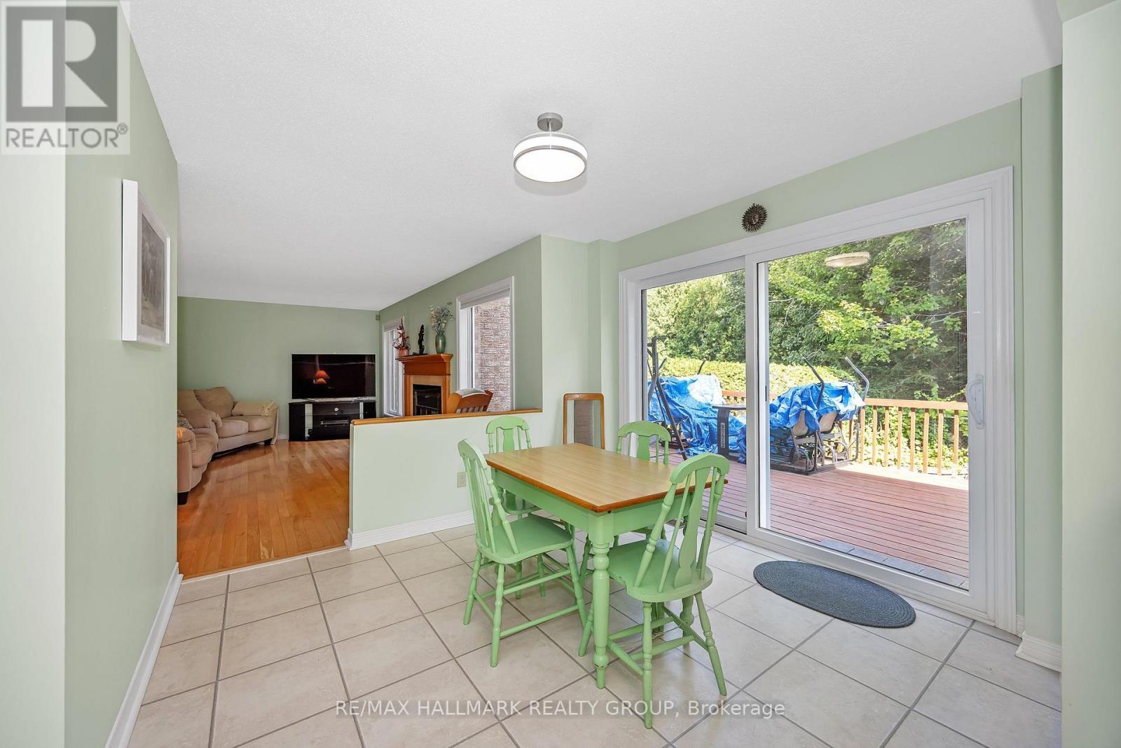 1725 Autumn Ridge Drive, Ottawa, ON - Indoor