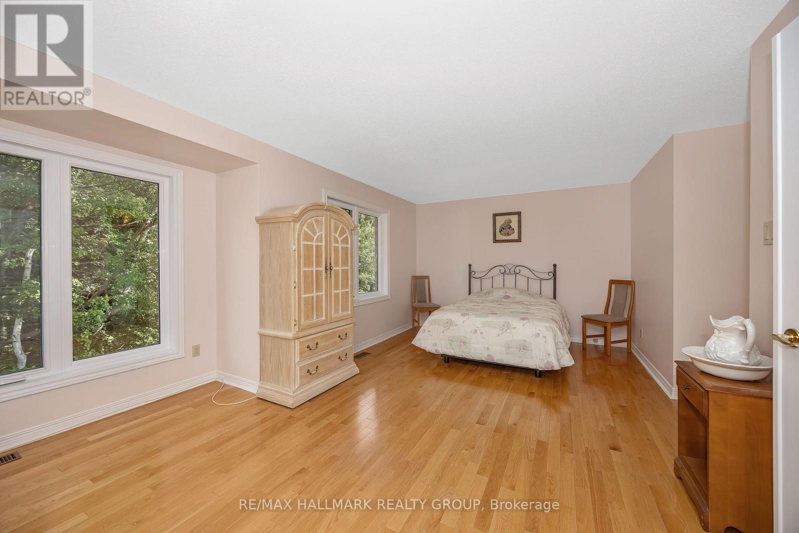 1725 Autumn Ridge Drive, Ottawa, ON - Indoor Photo Showing Bedroom