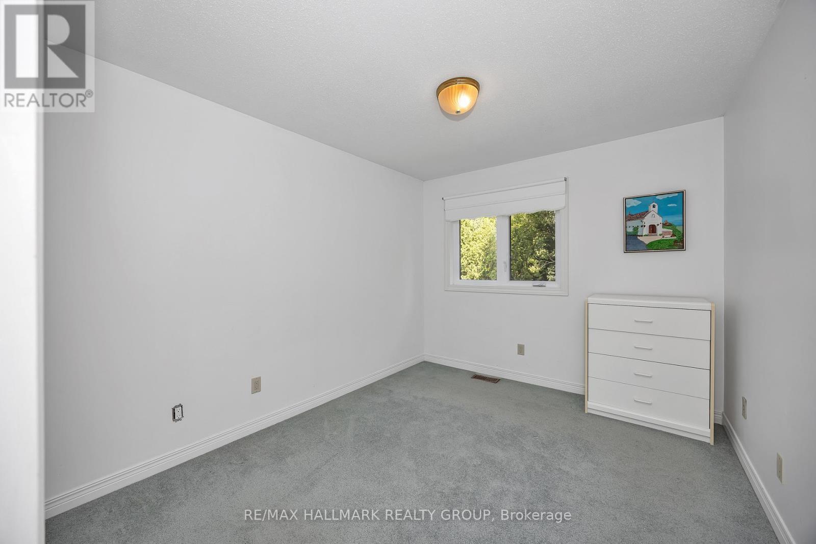 1725 Autumn Ridge Drive, Ottawa, ON - Indoor Photo Showing Other Room