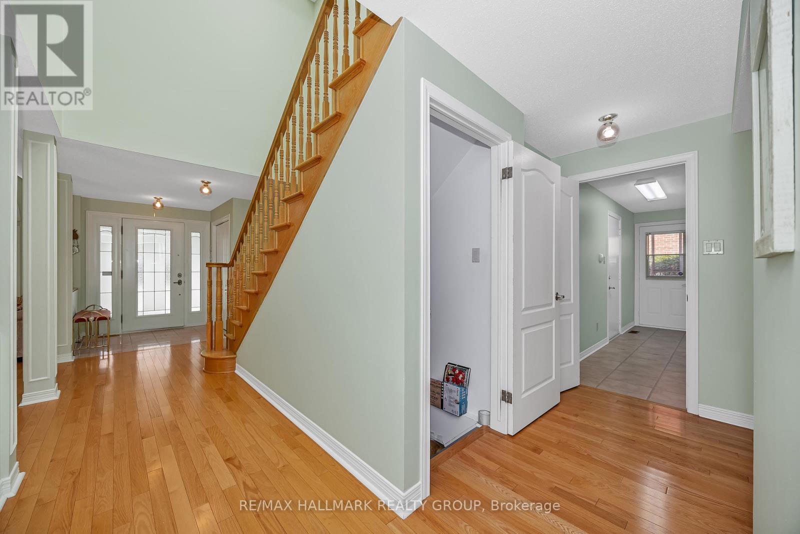 1725 Autumn Ridge Drive, Ottawa, ON - Indoor Photo Showing Other Room