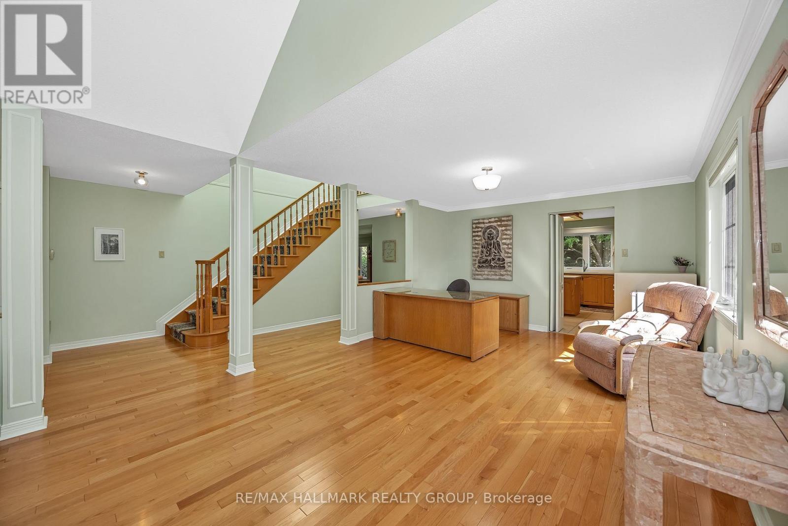 1725 Autumn Ridge Drive, Ottawa, ON - Indoor