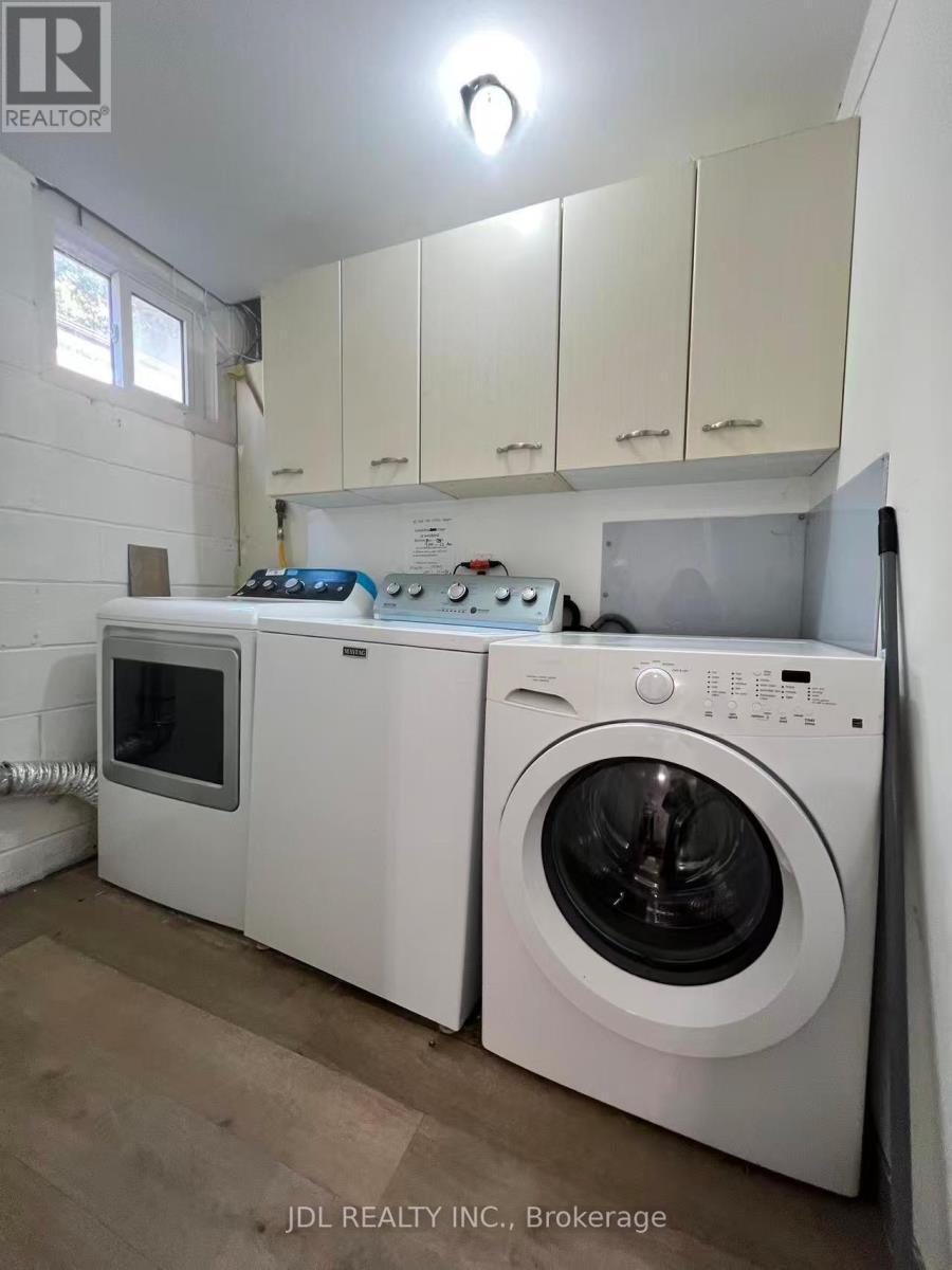 15 Summerglade Drive, Toronto, ON - Indoor Photo Showing Laundry Room