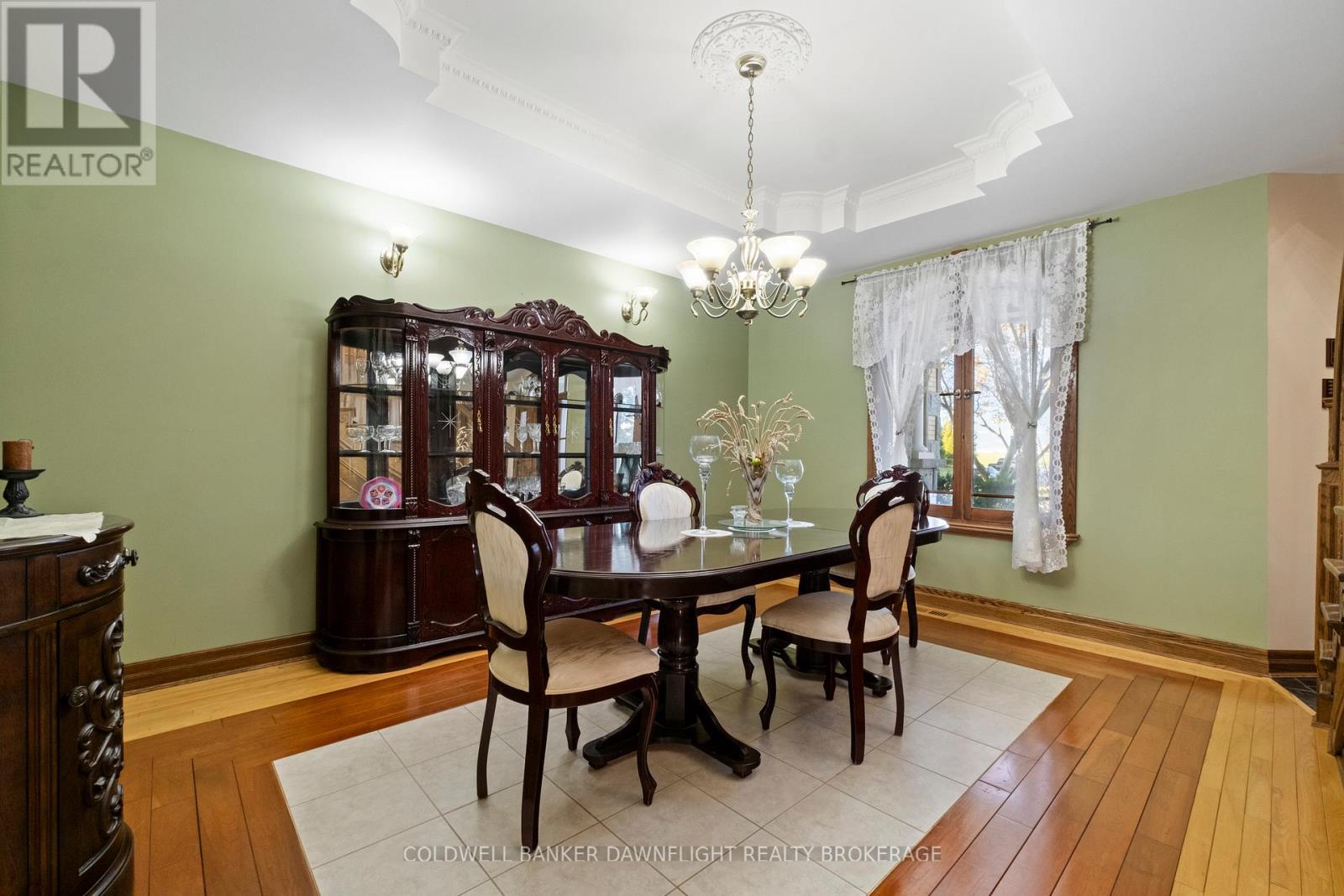 246 Hazelton Lane, South Huron (Exeter), ON - Indoor Photo Showing Dining Room