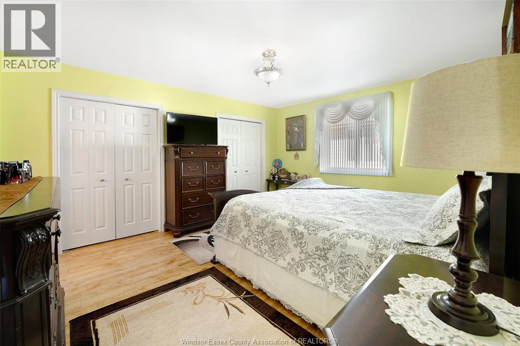 1454 Clover Avenue, Windsor, ON - Indoor Photo Showing Bedroom