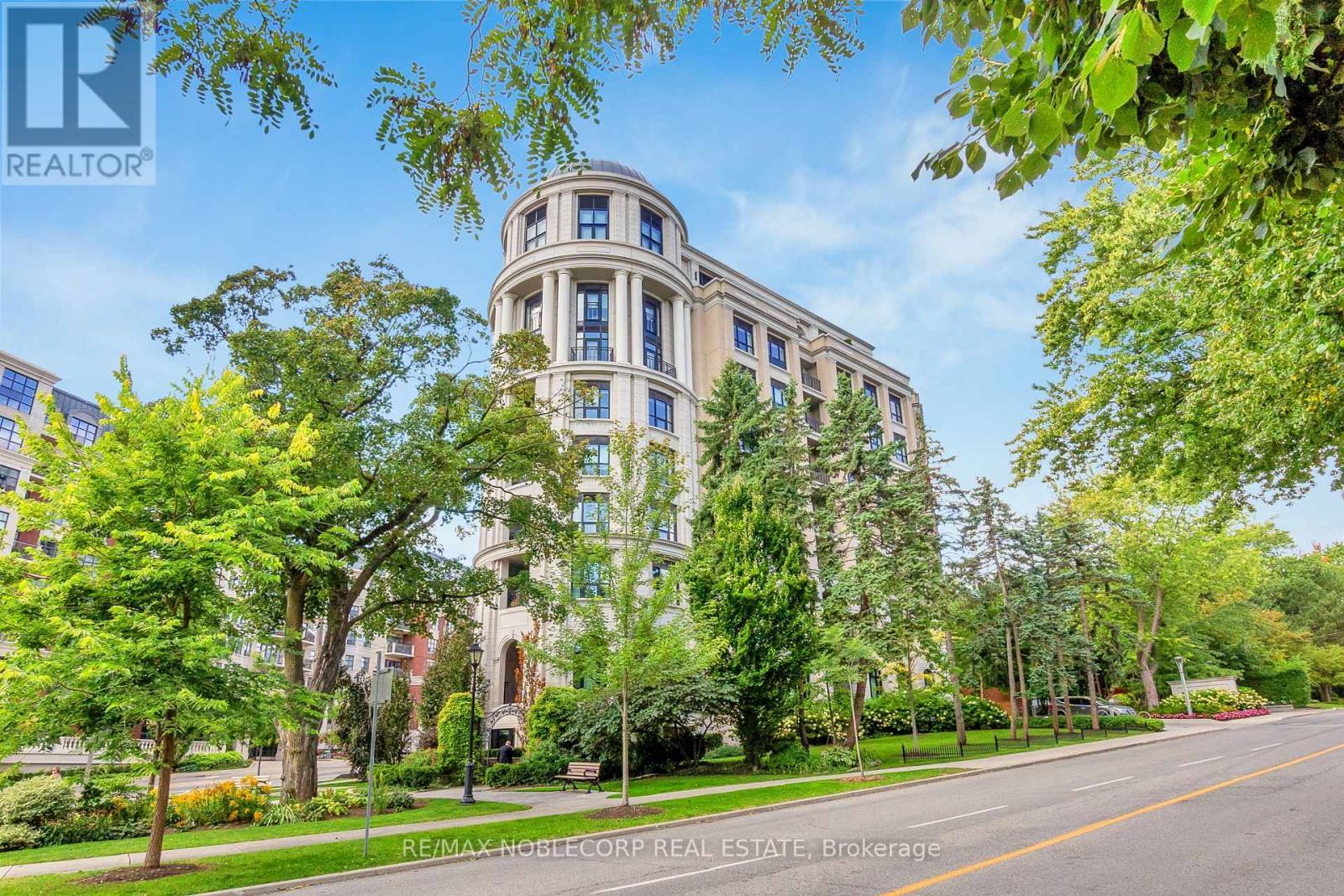 404 - 4 The Kingsway, Toronto, ON - Outdoor