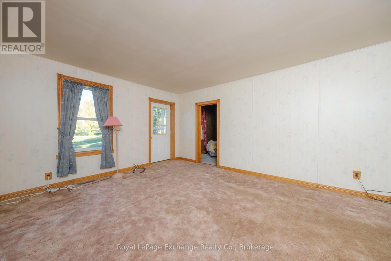 2095 12 Concession, Huron-Kinloss, ON - Indoor Photo Showing Other Room