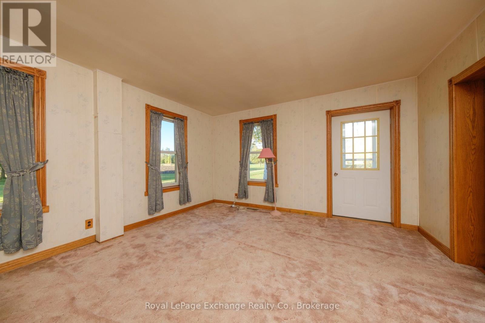 2095 12 Concession, Huron-Kinloss, ON - Indoor Photo Showing Other Room