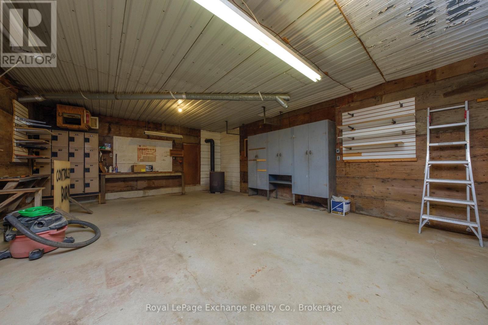 2095 12 Concession, Huron-Kinloss, ON - Indoor Photo Showing Garage