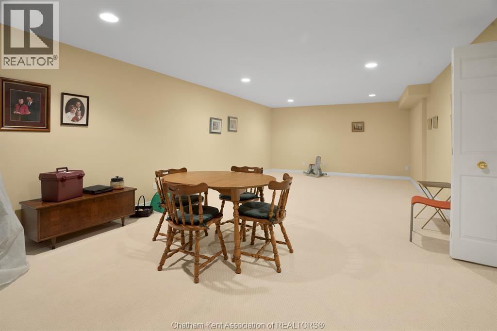 23 Wilhelmina Way, Chatham, ON - Indoor Photo Showing Dining Room
