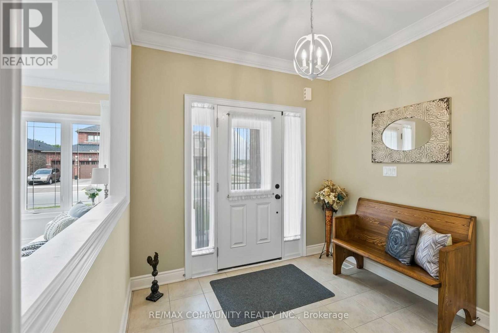 5 Pollock Avenue, Brock, ON - Indoor Photo Showing Other Room