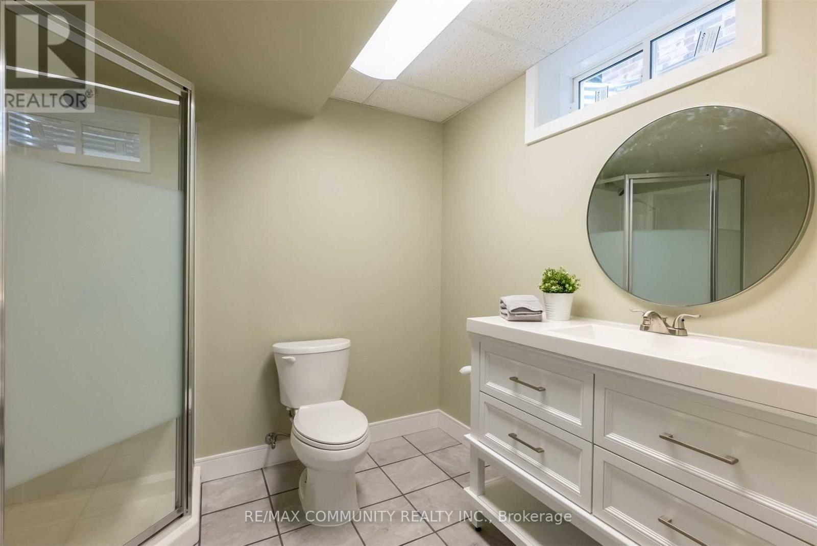 5 Pollock Avenue, Brock, ON - Indoor Photo Showing Bathroom