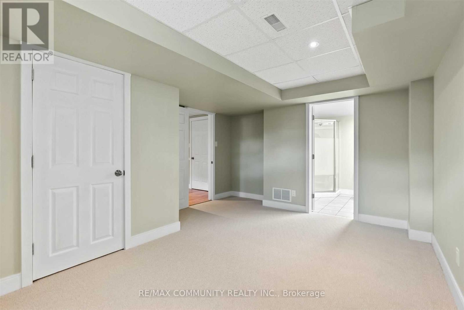 5 Pollock Avenue, Brock, ON - Indoor Photo Showing Other Room