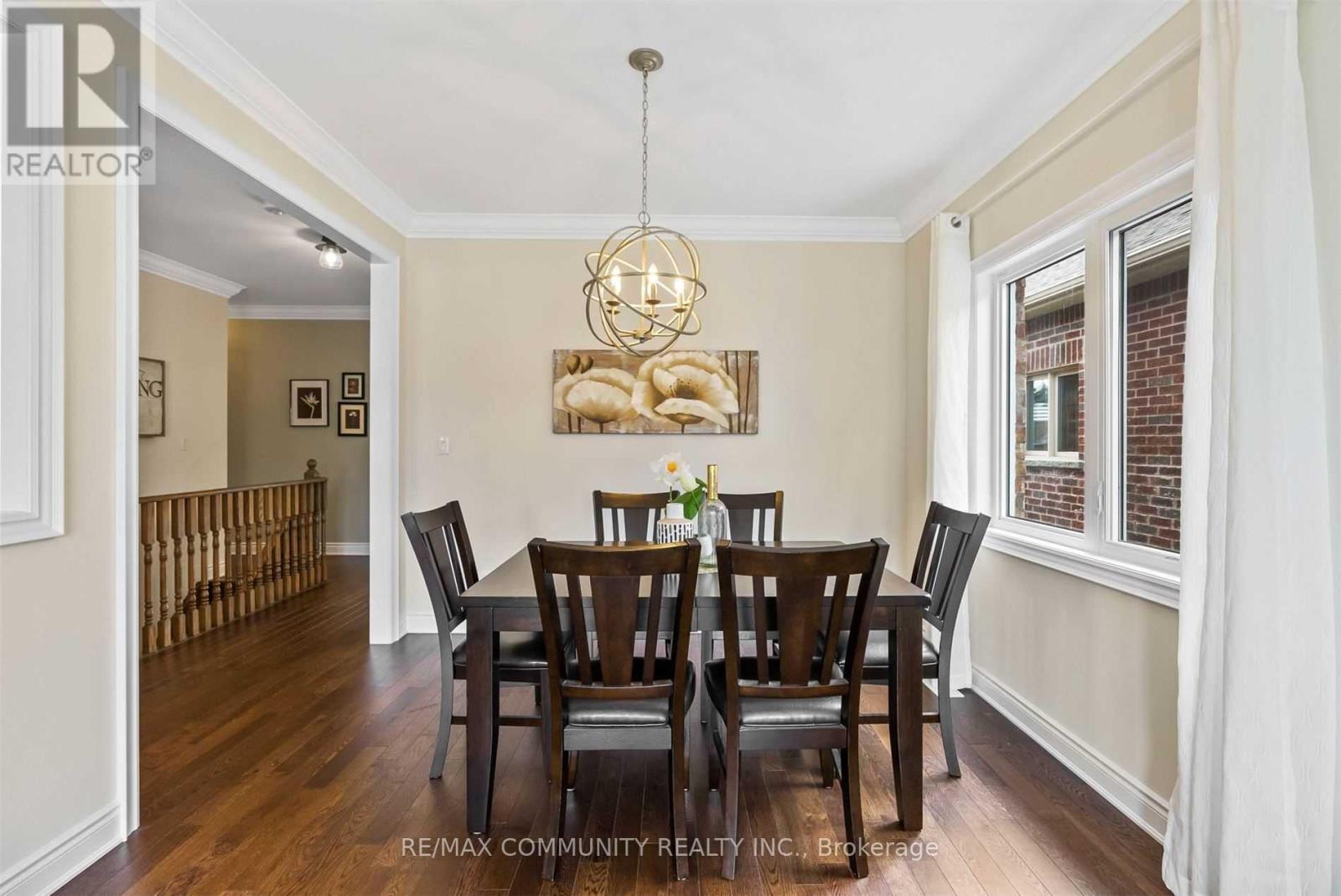 5 Pollock Avenue, Brock, ON - Indoor Photo Showing Dining Room