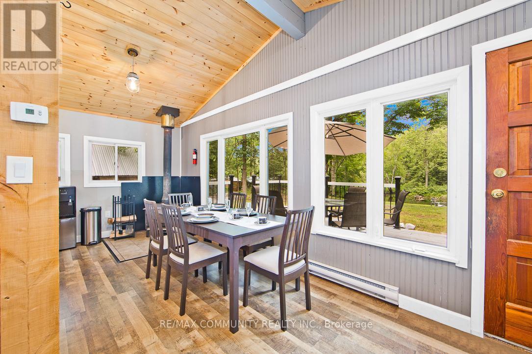 6605 Pioneer Village Lane, Ramara, ON - Photo Showing Dining Room