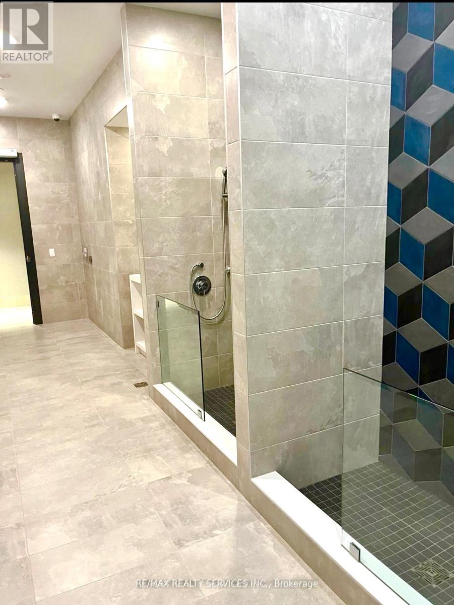 212 - 2545 Simcoe Street, Oshawa, ON - Indoor Photo Showing Bathroom