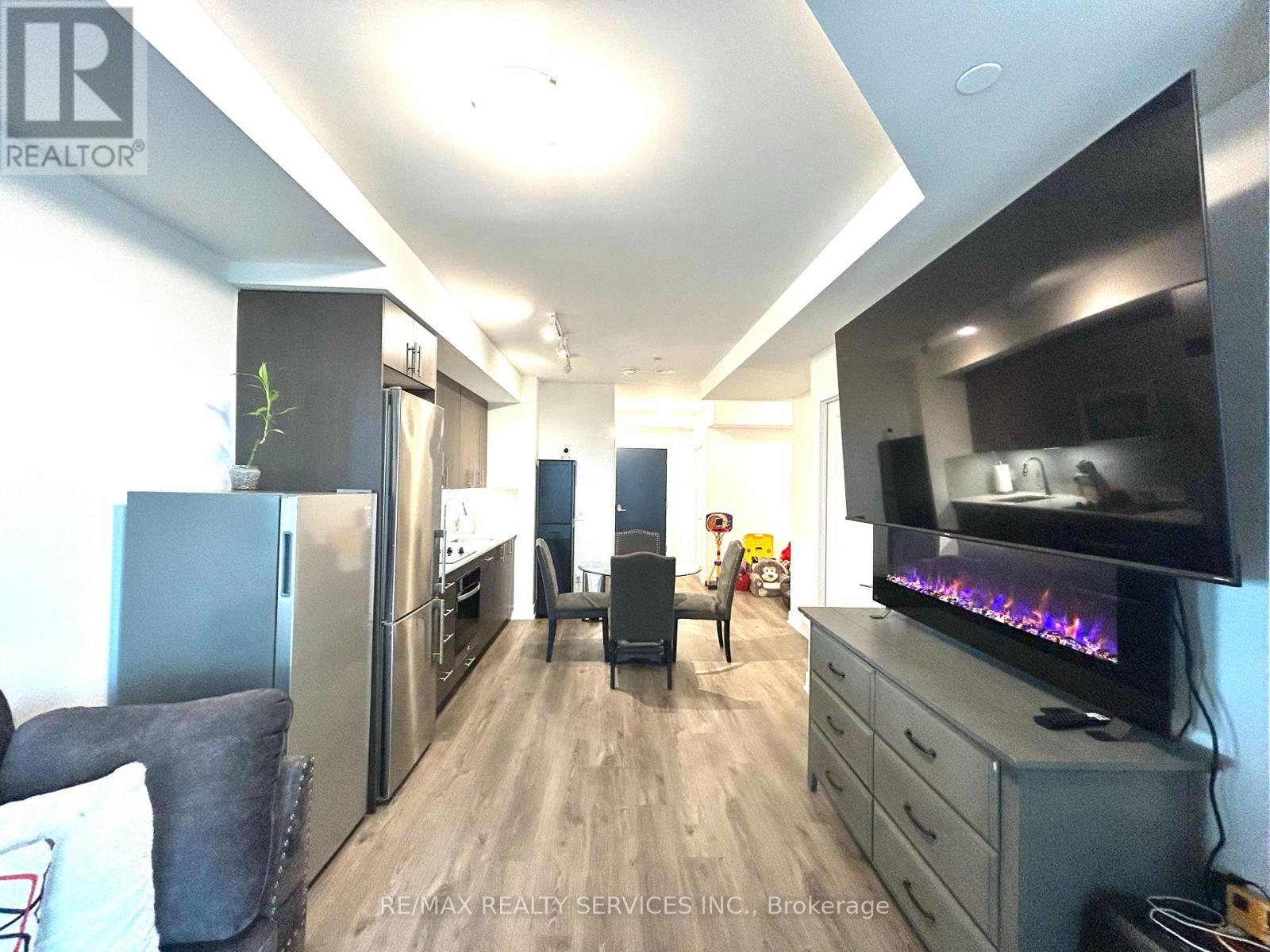 212 - 2545 Simcoe Street, Oshawa, ON - Indoor