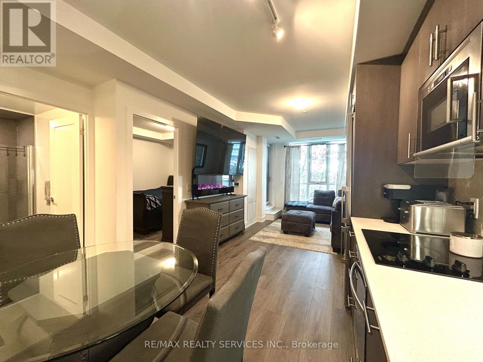 212 - 2545 Simcoe Street, Oshawa, ON - Indoor