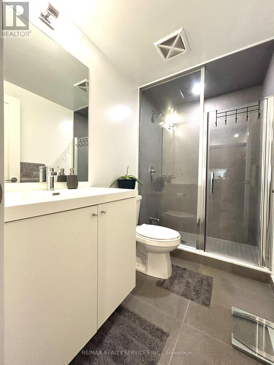 212 - 2545 Simcoe Street, Oshawa, ON - Indoor Photo Showing Bathroom
