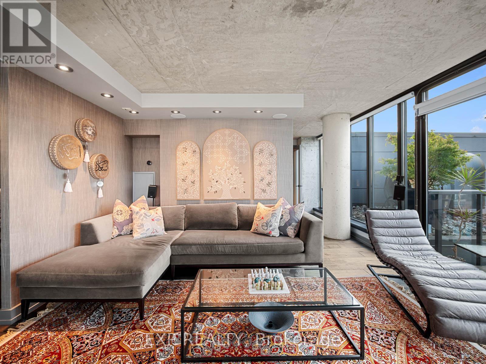 Ph1 - 533 Richmond Street W, Toronto, ON - Indoor Photo Showing Living Room