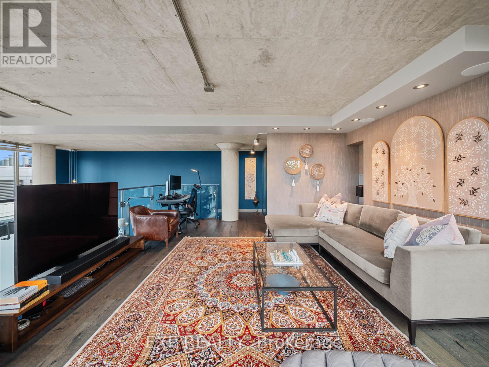 Ph1 - 533 Richmond Street W, Toronto, ON - Indoor Photo Showing Living Room