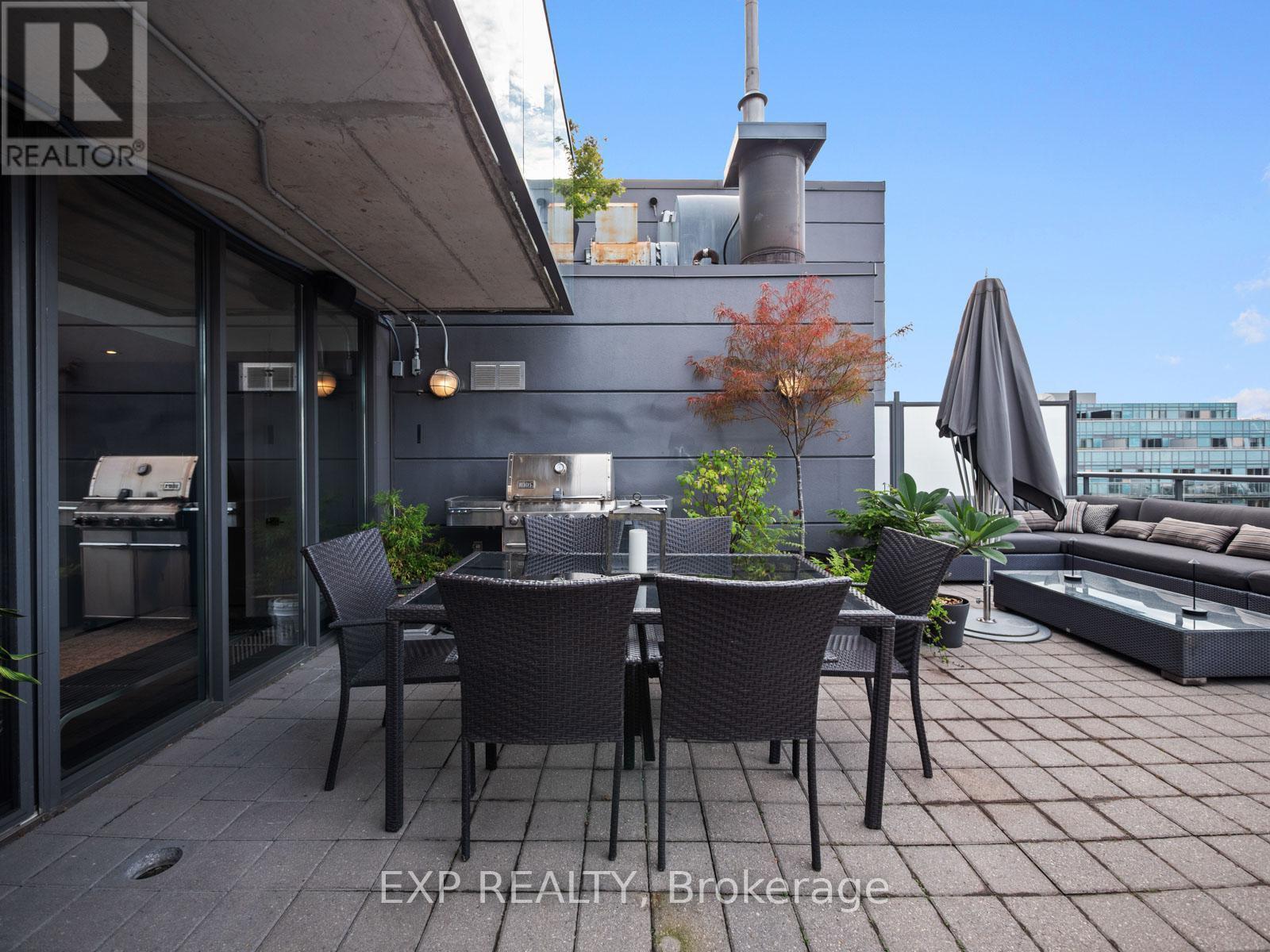 Ph1 - 533 Richmond Street W, Toronto, ON - Outdoor