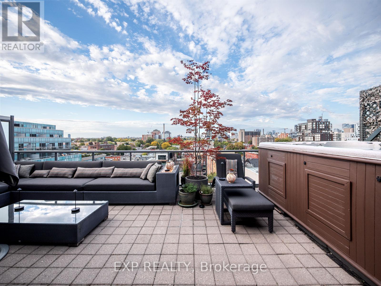 Ph1 - 533 Richmond Street W, Toronto, ON - Outdoor