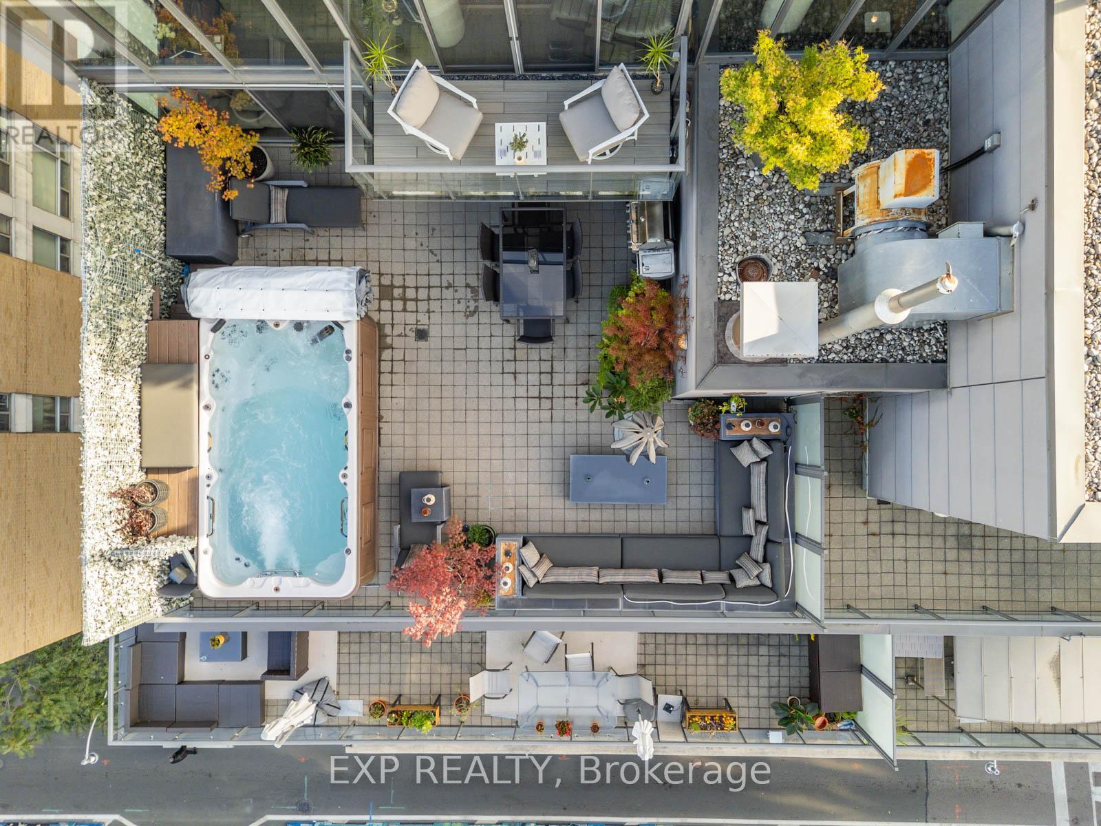 Ph1 - 533 Richmond Street W, Toronto, ON -