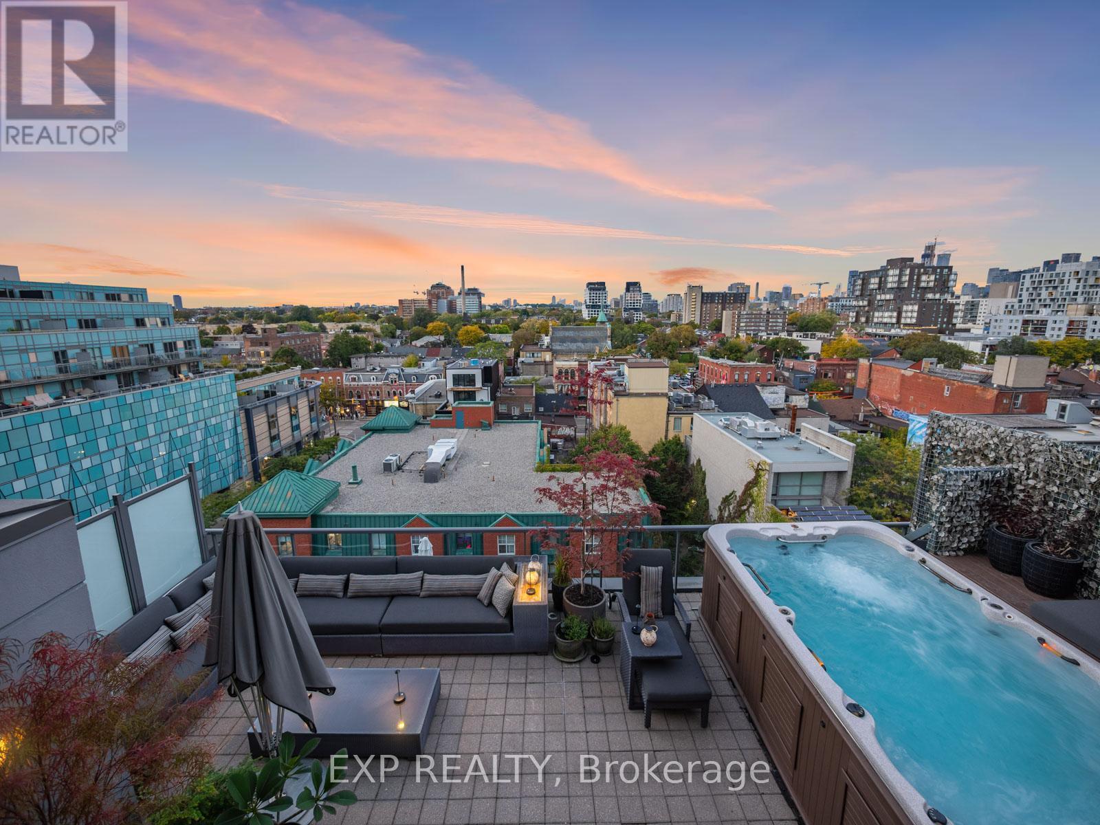 Ph1 - 533 Richmond Street W, Toronto, ON - Outdoor With View