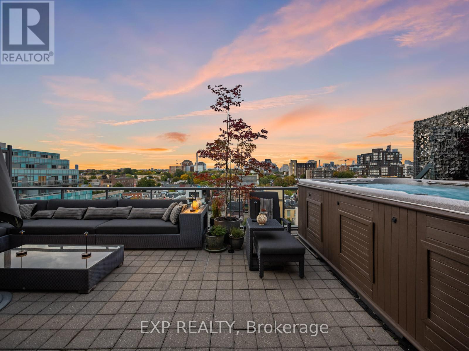 Ph1 - 533 Richmond Street W, Toronto, ON - Outdoor With View
