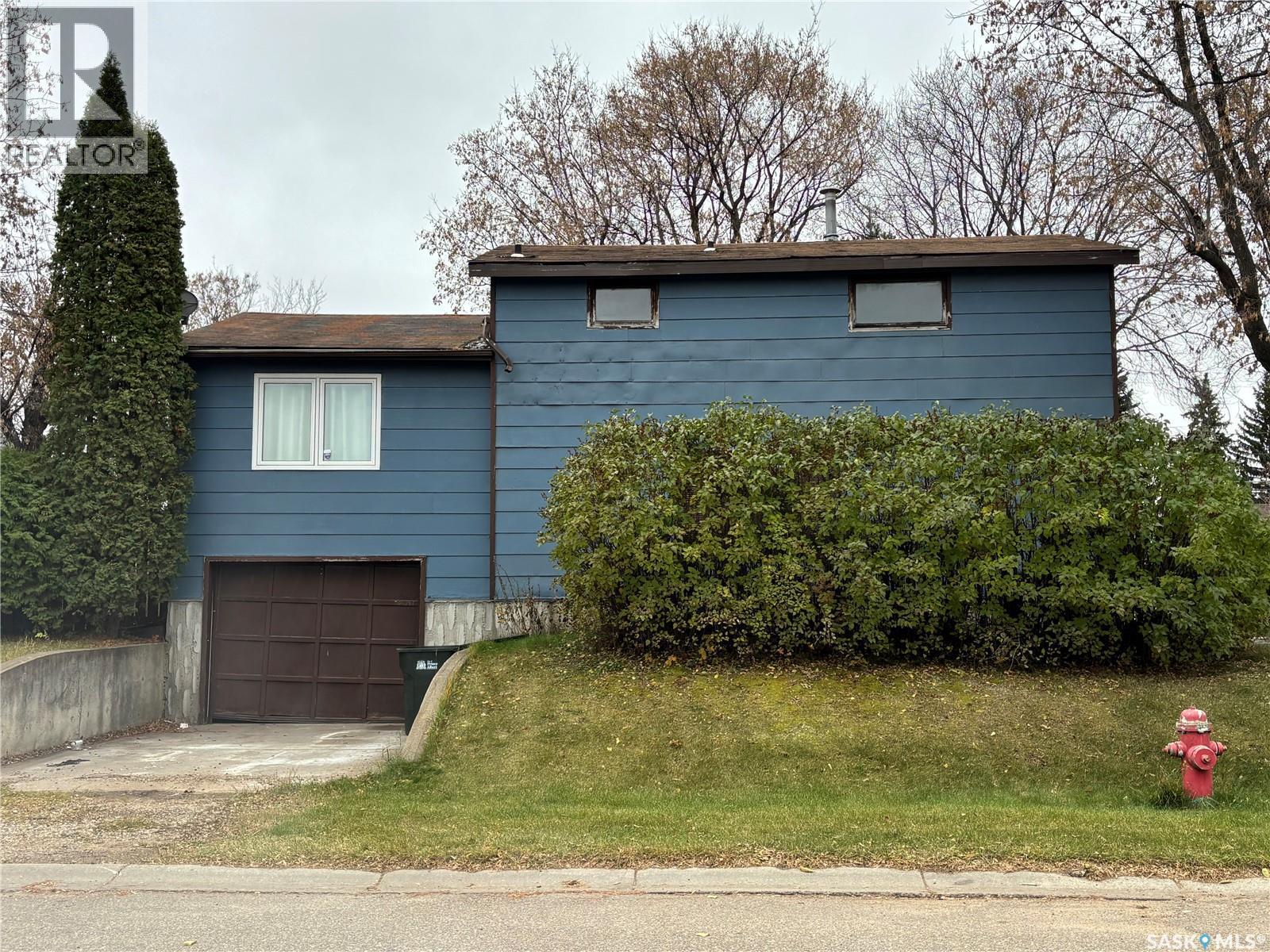 1647 14Th Street W, Prince Albert, SK - Outdoor